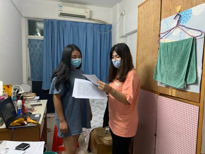 陳媛老師慰問學(xué)生